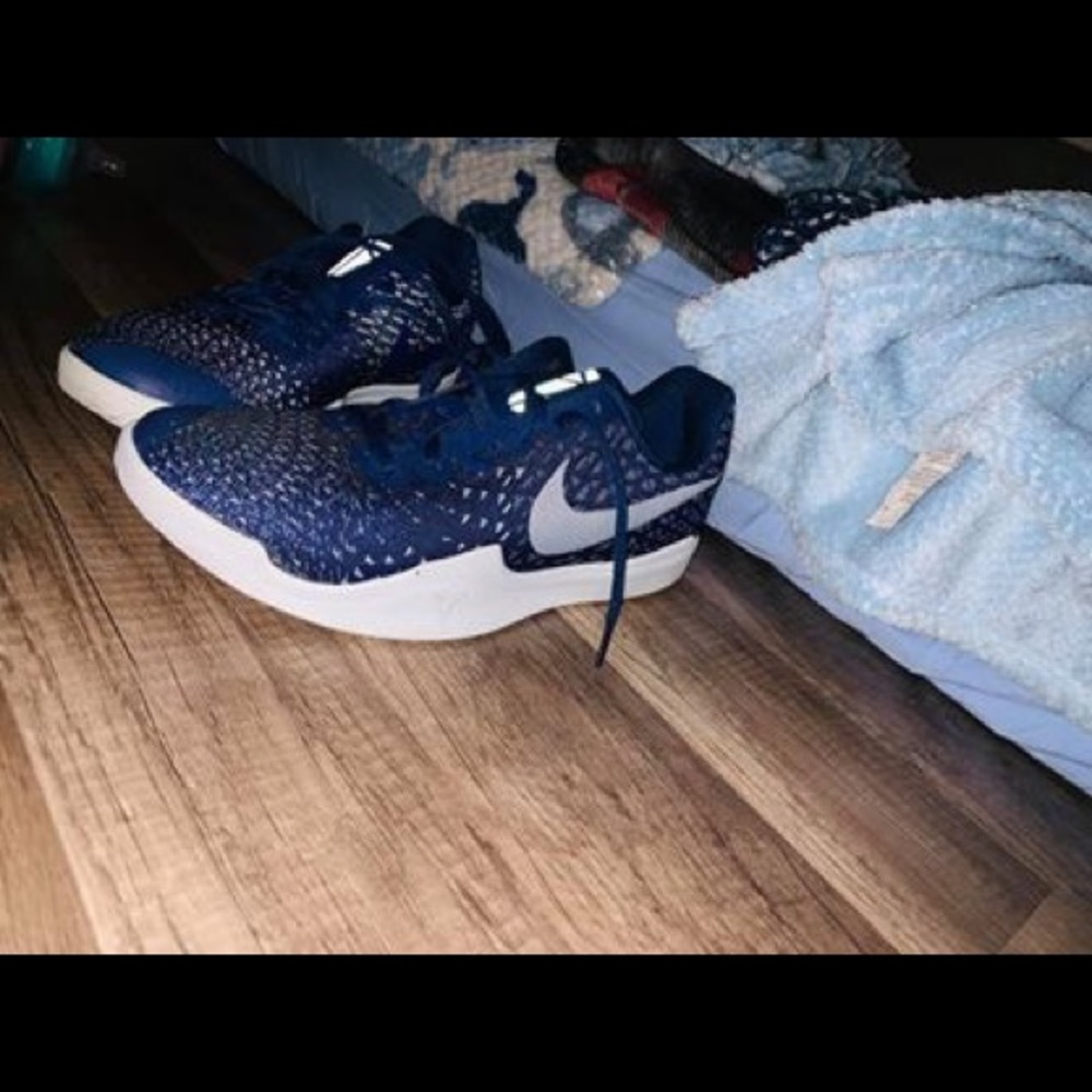 Kobe’s - Picture 2 of 3